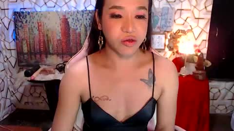 Queen Agatha online show from 04-29-26, 04:11