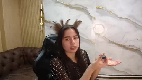 Qetsyah online show from 04-18-26, 07:58