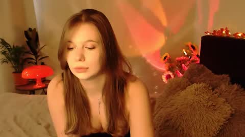 Snapshot of qt_nymph chatting on 09-22-25, 11:23 Ariel online show from 09-22-25, 11:23