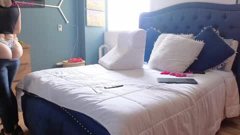 Queen And King online show from 01-04-25, 03:49