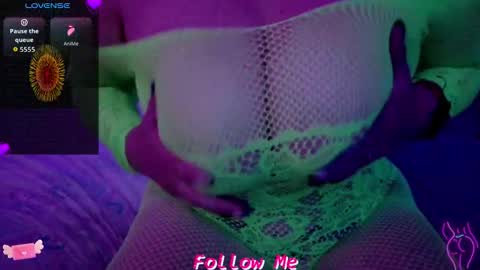 Queen And King online show from 12-01-25, 06:24