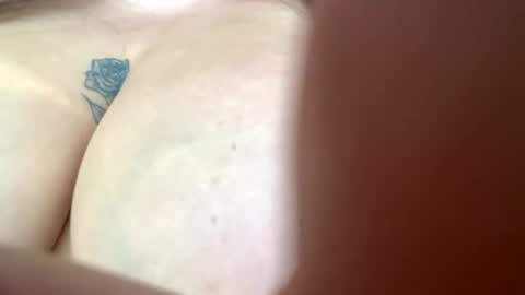 Snapshot of queeeendeepthrot chatting on 10-01-25, 06:03 Bigtitanalslut online show from 10-01-25, 06:03