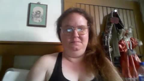 Queenjenny online show from 12-16-25, 08:14