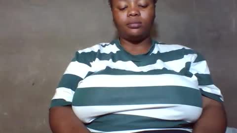 queen2302 online show from 04-11-26, 06:56