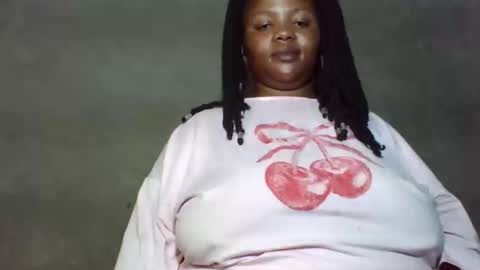 queen2302 online show from 04-27-26, 09:35