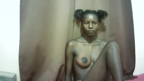 Snapshot of queen_0012 chatting on 04-14-26, 11:11 asher online show from 04-14-26, 11:11