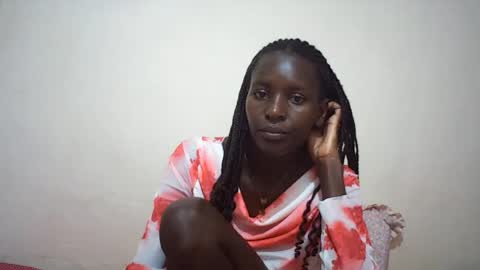 Snapshot of queen_0012 chatting on 06-29-26, 07:14 asher online show from 06-29-26, 07:14
