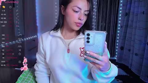 Snapshot of queen__abby chatting on 03-15-26, 04:07 Queen Abby online show from 03-15-26, 04:07