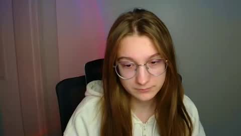 Snapshot of queen_amelie chatting on 02-13-26, 08:54 Amelie online show from 02-13-26, 08:54