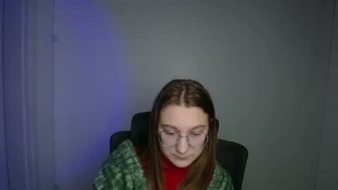 Snapshot of queen_amelie chatting on 02-15-26, 07:51 Amelie online show from 02-15-26, 07:51