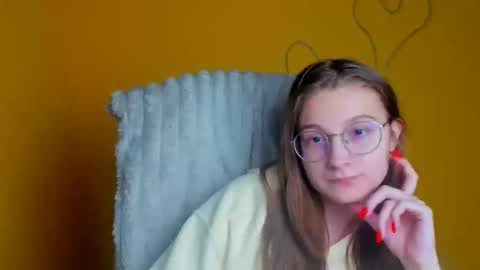Snapshot of queen_amelie chatting on 03-04-26, 12:22 Amelie online show from 03-04-26, 12:22