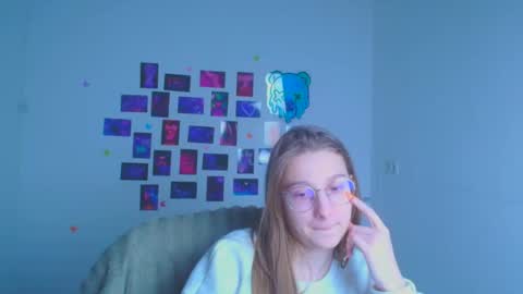 Snapshot of queen_amelie chatting on 03-07-26, 12:24 Amelie online show from 03-07-26, 12:24
