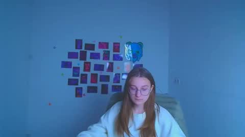 Snapshot of queen_amelie chatting on 03-09-26, 12:20 Amelie online show from 03-09-26, 12:20