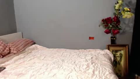 queen_ara21 online show from 03-26-26, 10:21