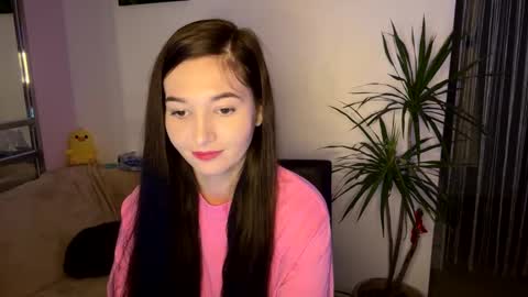 Snapshot of queen_chatur chatting on 02-10-25, 02:05 Viktoria online show from 02-10-25, 02:05