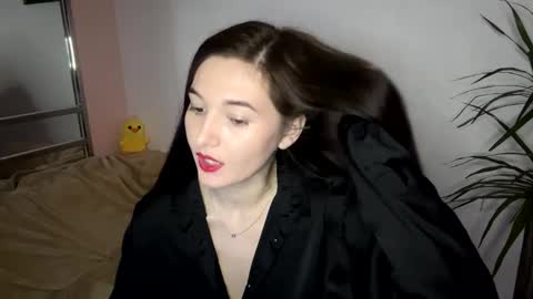 Snapshot of queen_chatur chatting on 02-12-25, 03:05 Viktoria online show from 02-12-25, 03:05