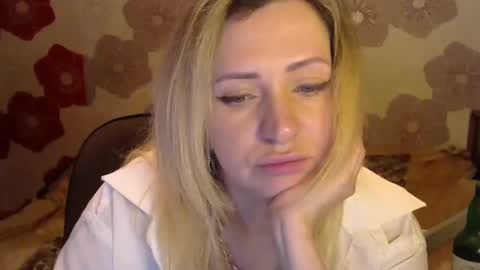 Snapshot of queen_daenerys chatting on 12-02-24, 01:14 Queen Daenerys online show from 12-02-24, 01:14