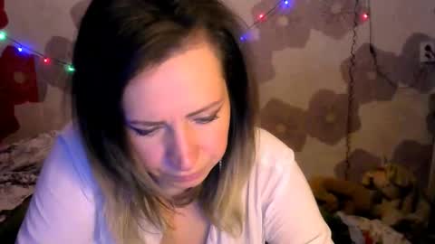 Snapshot of queen_daenerys chatting on 10-09-25, 04:38 Queen Daenerys online show from 10-09-25, 04:38