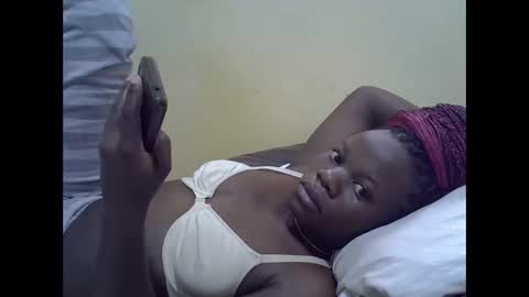 Snapshot of queen_darling3 chatting on 09-12-25, 07:41 Gentrix online show from 09-12-25, 07:41