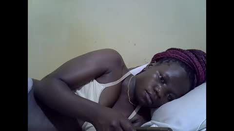 Snapshot of queen_darling3 chatting on 09-12-25, 07:47 Gentrix online show from 09-12-25, 07:47