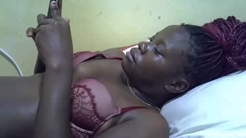Snapshot of queen_darling3 chatting on 09-24-25, 07:28 Gentrix online show from 09-24-25, 07:28