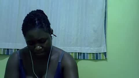 queen_diva01 online show from 04-17-26, 10:02