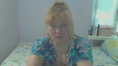 Snapshot of queen_jane8 chatting on 05-25-26, 11:05 queen_jane8 online show from 05-25-26, 11:05