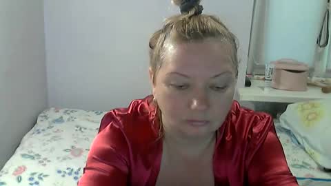 Snapshot of queen_jane8 chatting on 05-27-26, 11:07 queen_jane8 online show from 05-27-26, 11:07