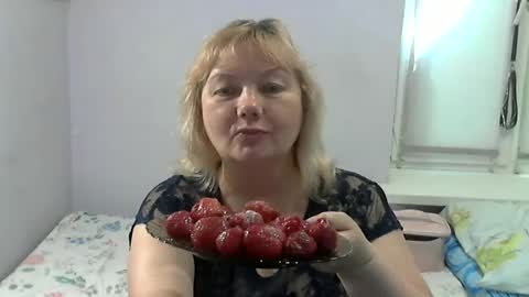 Snapshot of queen_jane8 chatting on 06-14-26, 12:18 queen_jane8 online show from 06-14-26, 12:18
