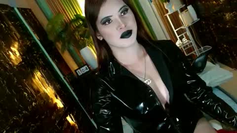 Snapshot of queen_kendalx19 chatting on 06-03-26, 10:15 Kendal online here from 6am-3pm philippine time online show from 06-03-26, 10:15