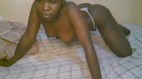 Snapshot of queen_latasha chatting on 04-28-26, 08:14 queen_latasha online show from 04-28-26, 08:14