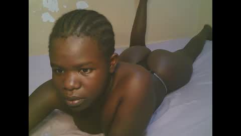 Snapshot of queen_latasha chatting on 05-01-26, 02:16 queen_latasha online show from 05-01-26, 02:16