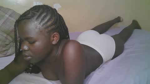 Snapshot of queen_latasha chatting on 05-03-26, 02:50 queen_latasha online show from 05-03-26, 02:50