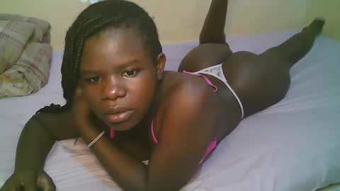 Snapshot of queen_latasha chatting on 05-24-26, 05:12 queen_latasha online show from 05-24-26, 05:12