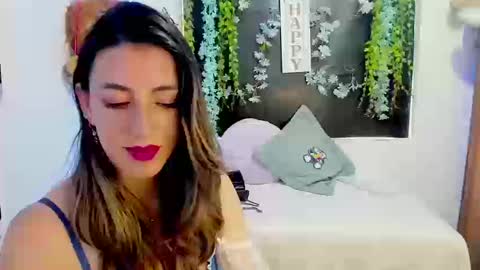 queen_natttyy online show from 09-08-25, 03:11