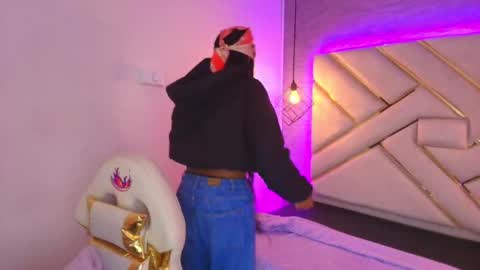   online show from 11-17-25, 11:27