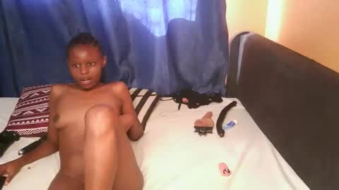 Snapshot of queen_sashavixen chatting on 11-15-25, 05:49 queen_sashavixen online show from 11-15-25, 05:49