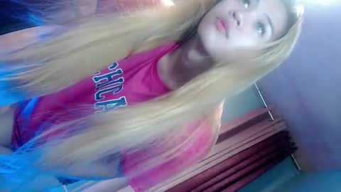 CALL ME YOUR QUEEN AIVY1 online show from 09-10-25, 09:04