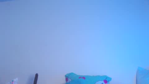 Snapshot of queenalya_ chatting on 10-15-25, 02:22 Ahlya  online show from 10-15-25, 02:22