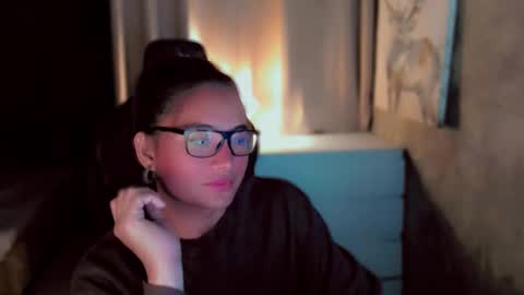 Snapshot of queenarthalia chatting on 12-13-25, 07:53 ARTHA online show from 12-13-25, 07:53