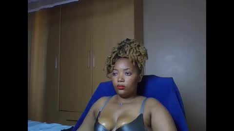 Queenbebony2 online show from 06-08-26, 12:05