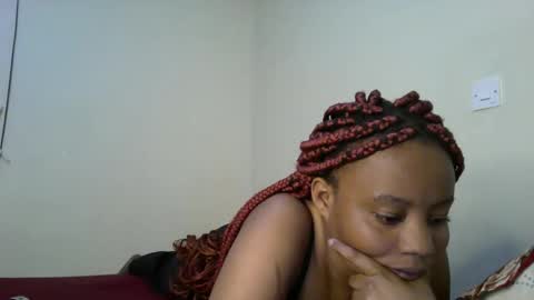 Snapshot of queenbeiby05 chatting on 12-04-25, 07:11 queen online show from 12-04-25, 07:11