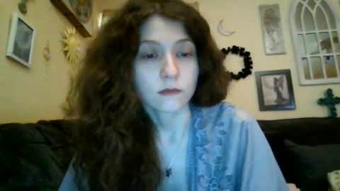 queencrimsonlvx online show from 06-21-26, 03:53