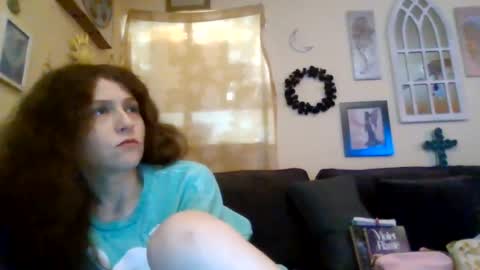 queencrimsonlvx online show from 07-17-26, 05:58