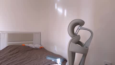 Alice online show from 03-20-26, 05:12