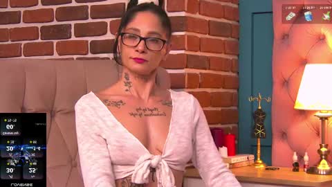 Snapshot of queendiabla chatting on 05-31-26, 09:27 Diabla online show from 05-31-26, 09:27