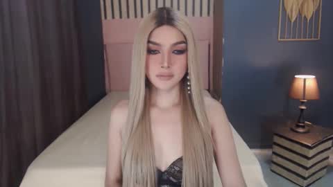 queenemeraldts online show from 03-05-25, 02:36