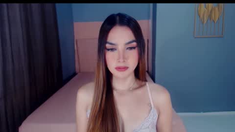 queenemeraldts online show from 10-04-25, 03:04