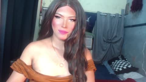 Snapshot of queenfcker1st chatting on 06-28-26, 03:34 Be my property Sabrina online show from 06-28-26, 03:34