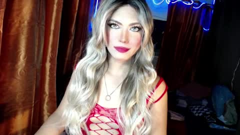 Snapshot of queenfcker1st chatting on 07-10-26, 09:34 Be my property Sabrina online show from 07-10-26, 09:34